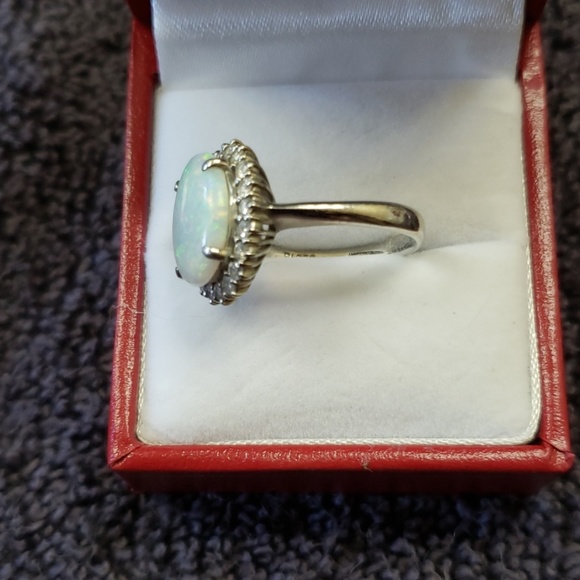 Platinum Opal and Diamond Ring - Picture 2 of 7